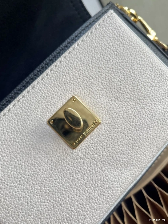 First bag ru VUITTON TENDER LOUIS LOCKME 0805